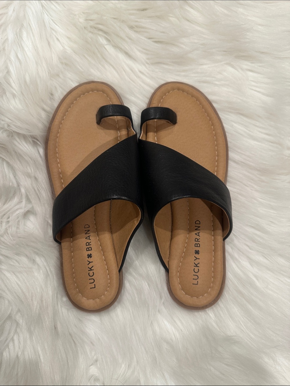 Lucky Brand Black and Tan Toe-Ring Slide Sandals
